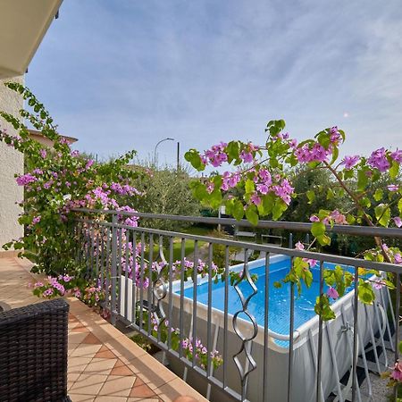 App. Mimosa Minerva Holiday Home マネルバ・デル・ガルダ エクステリア 写真